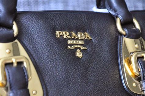 prada gürteltasche fake|Prada purse authenticity.